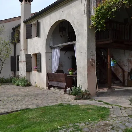 Regina Sconta Villa Estense