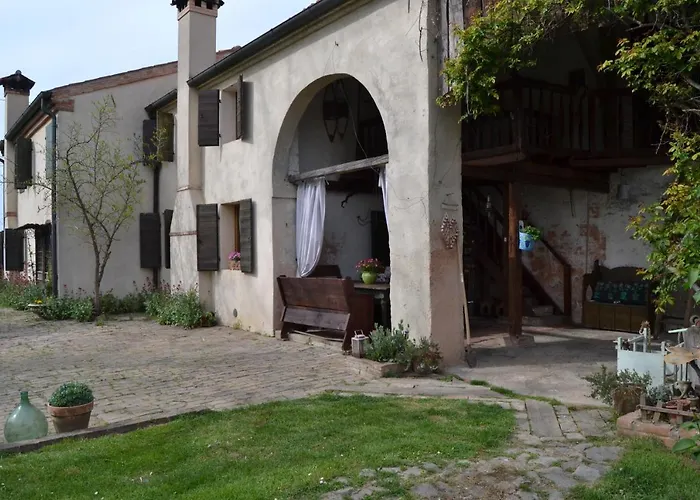 Regina Sconta Villa Estense